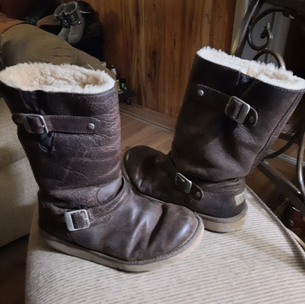 UGG brown boots women’s size 9